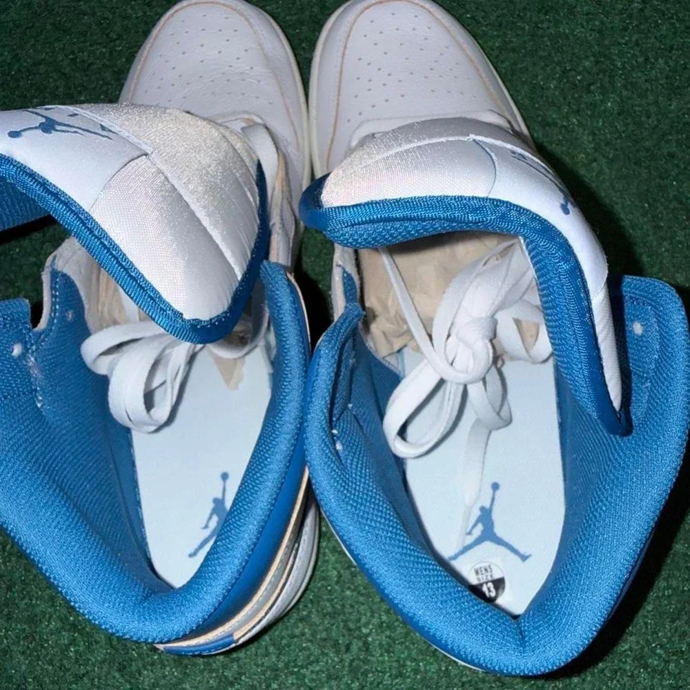 Jordan 1 mid SE white blue Size 13